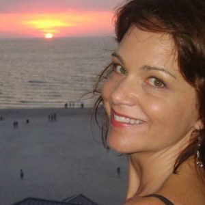 Meet your Posher, Suzanne